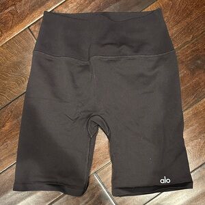 ALO Yoga Women's Ribbed Black Bike Shorts